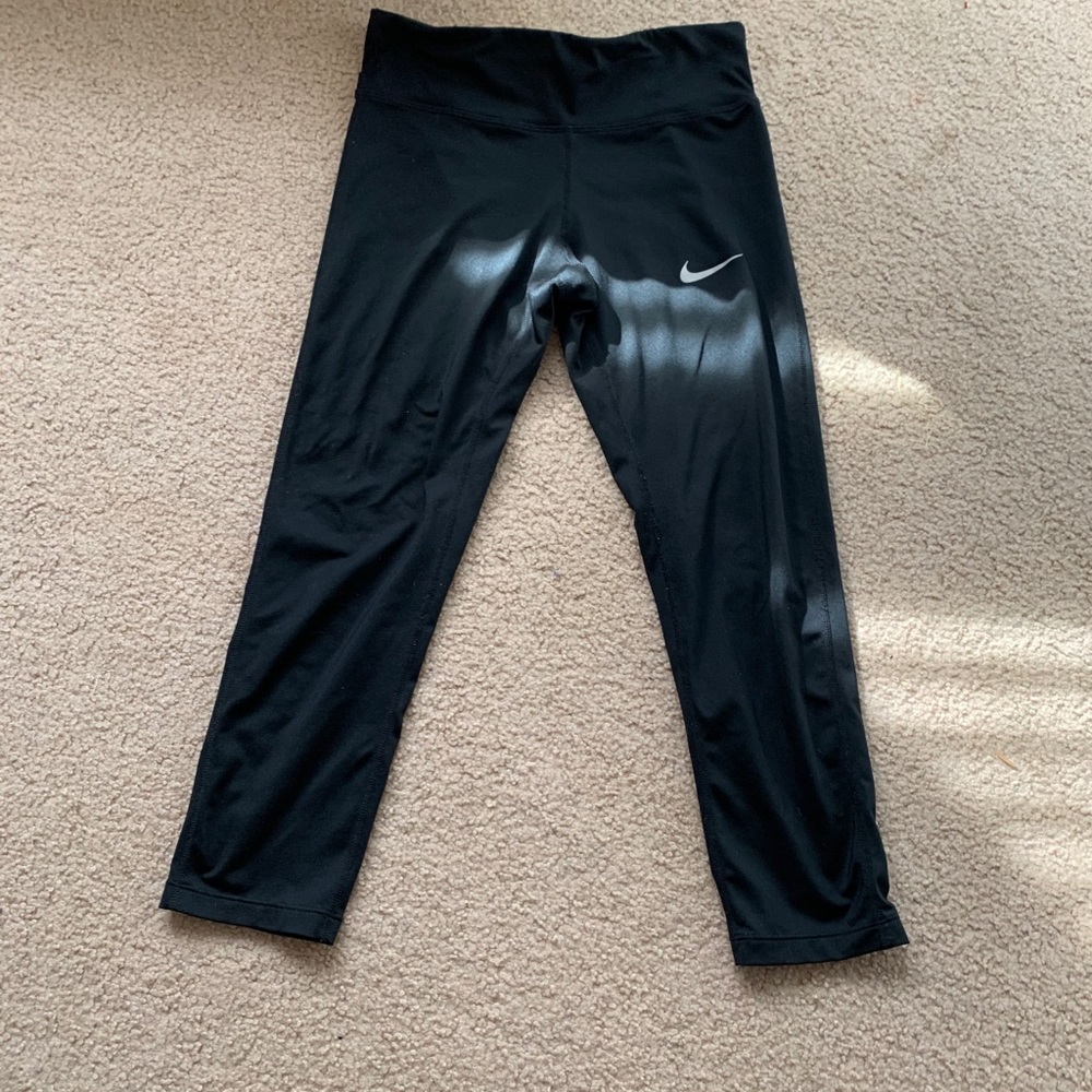 Nike Dri-FIT Women’s Black Cropped Capri Leggings Size Small